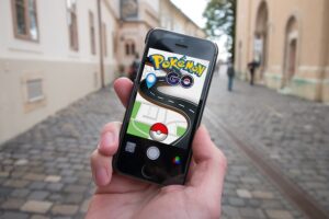 VIDA REAL X VIDA VIRTUAL: O POLÊMICO POKÉMON GO