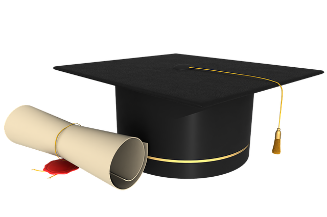 diploma-1390785_640